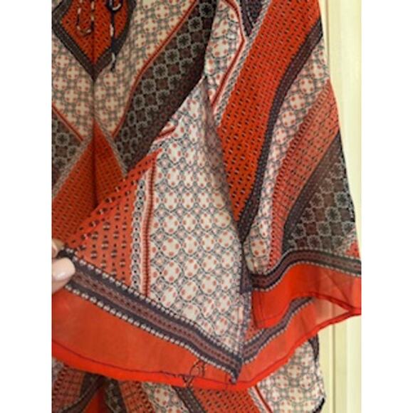 Fig & Flower Multicolor V Neck Sheer Bell Sleeve Blouse XL - Picture 4 of 9